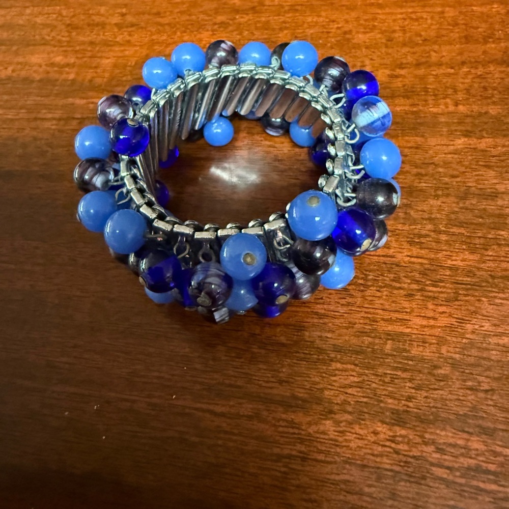 Vintage 1950-1960’s made stamped Japan Cha-Cha  expansion bracelet blue beads
